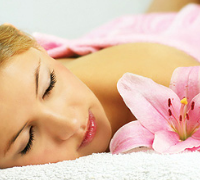Wellness mit Massagen, Kosmetik und Schwimmbad Wellness mit Massagen, Kosmetik und Schwimmbad
